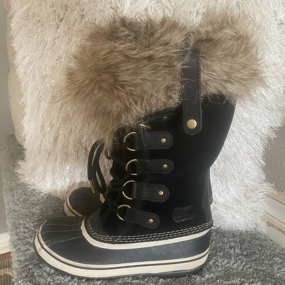 Sorel Joan of arctic boots